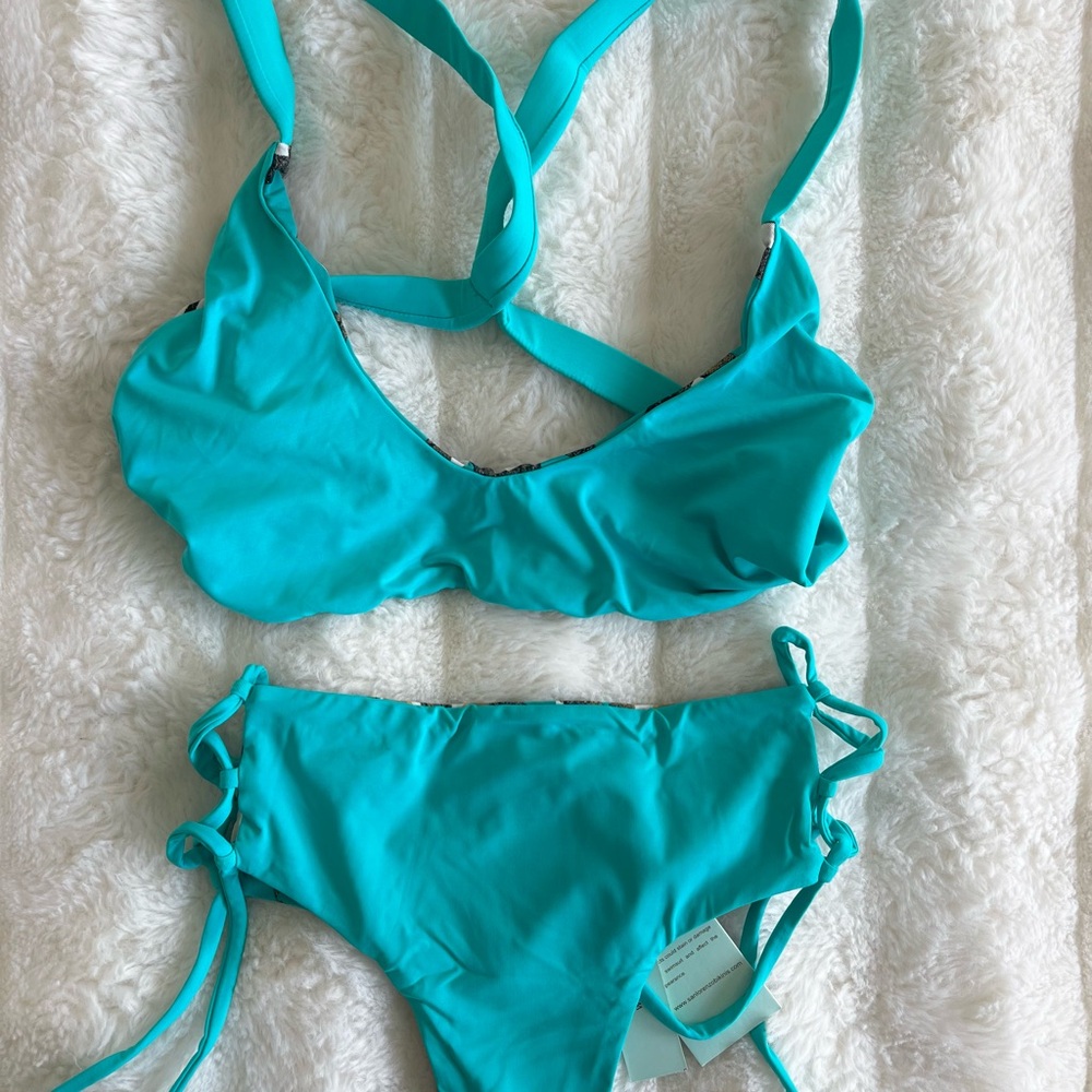 San Lorenzo Teal and Gold Patterned Bikini - Picture 3 of 4